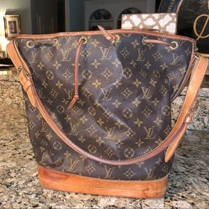 Louis Vuitton used bucket purse